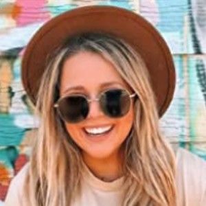 Meet your Posher, Joanna